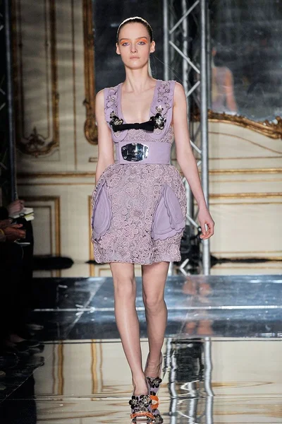 Look 25
